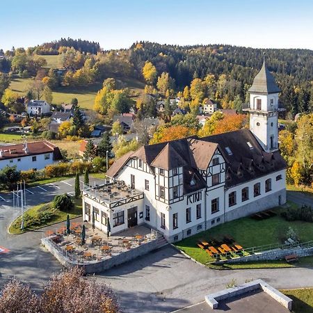 Hotel Petrin Jablonec nad Nisou Buitenkant foto