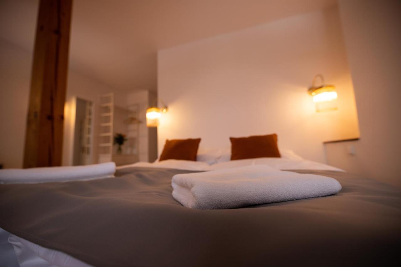 Hotel Petrin Jablonec nad Nisou Buitenkant foto