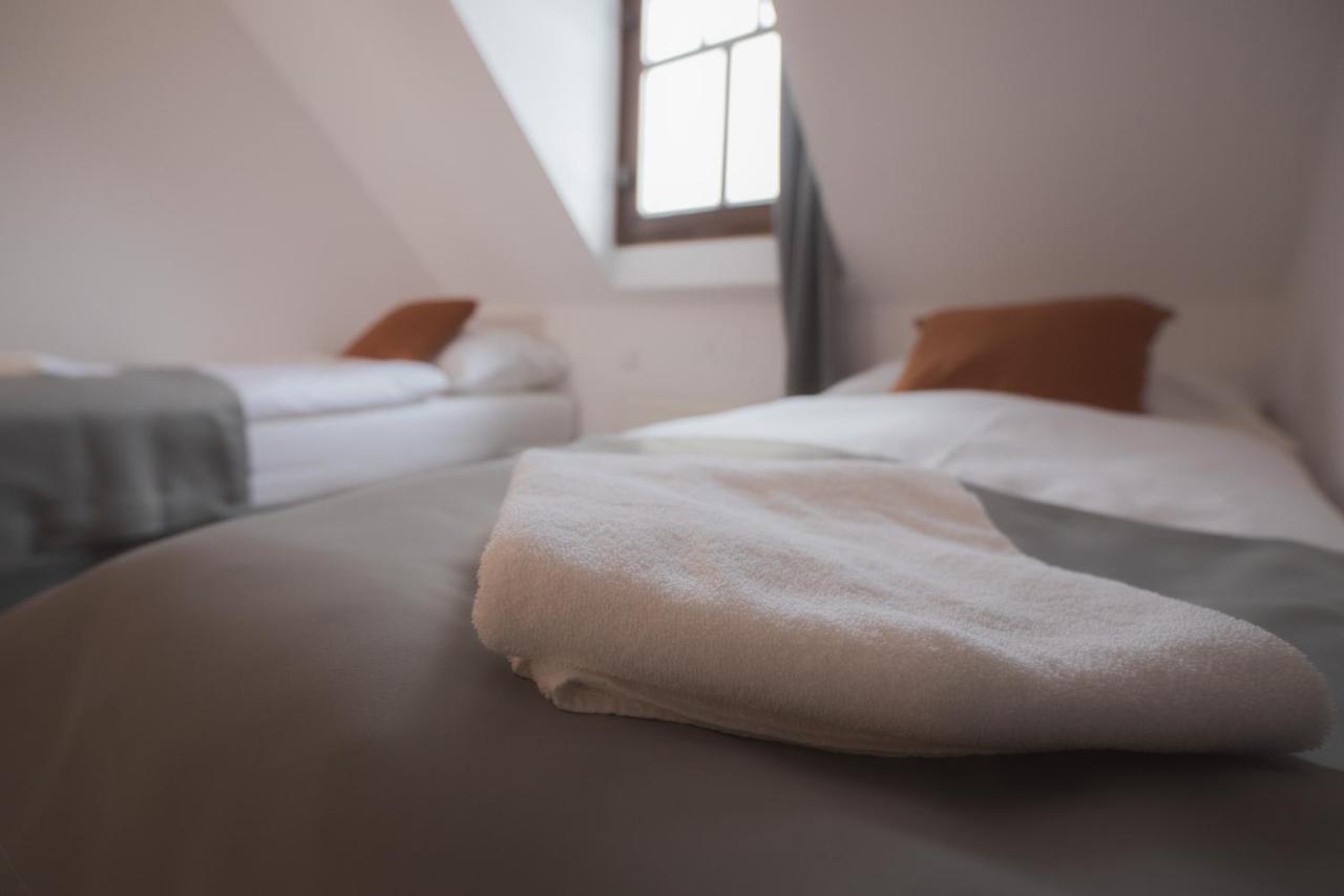 Hotel Petrin Jablonec nad Nisou Buitenkant foto
