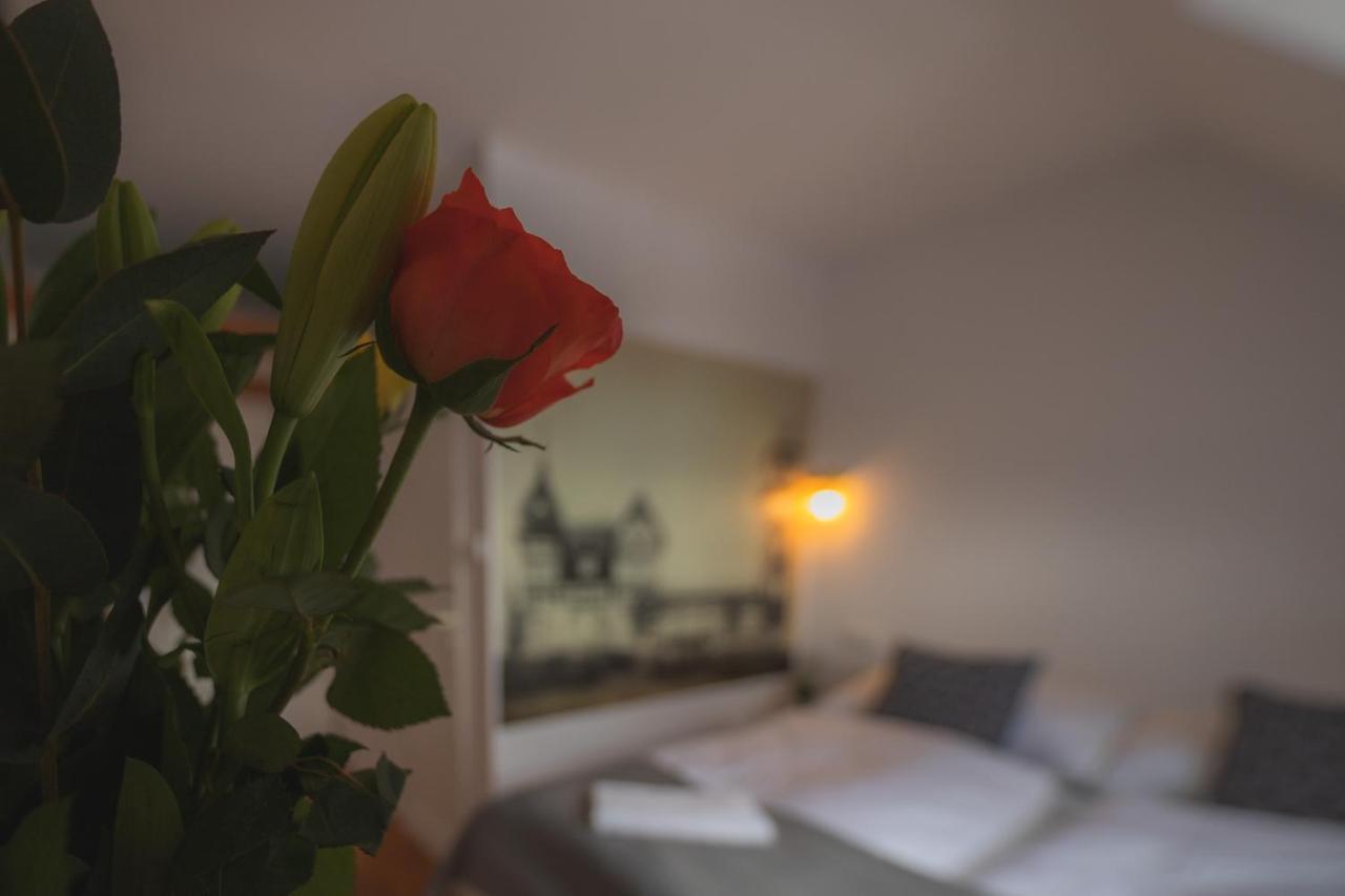 Hotel Petrin Jablonec nad Nisou Buitenkant foto