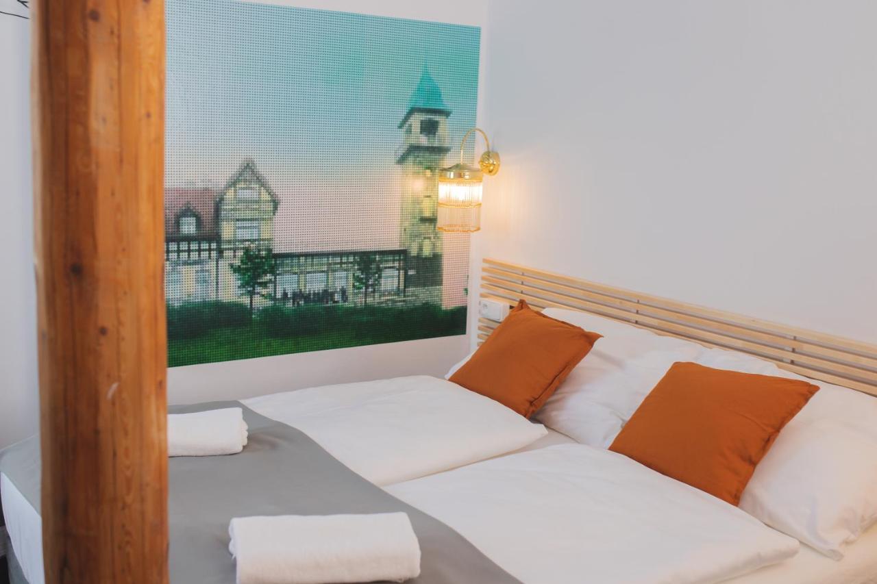 Hotel Petrin Jablonec nad Nisou Buitenkant foto